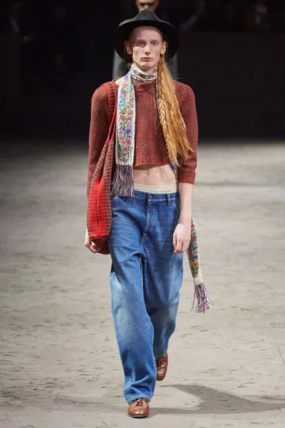 Look 53